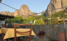 Guesthouse Bloutsos Rooms